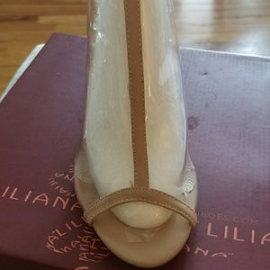 Fashionable Shoes for Woman